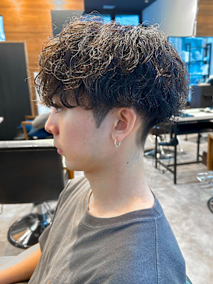 【IRIE 赤坂】波巻きスパイラルパーマ