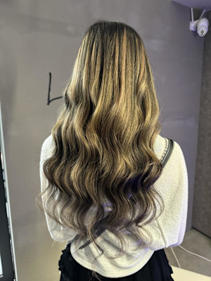 個性的に可愛く！ハイトーンアッシュ×ローライト！