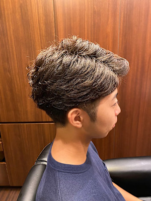 2ブロックパートスタイル　床屋　理容室　五反田