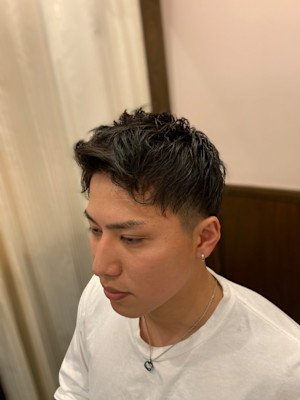 束感ツーブロックショート《五反田／理容室/バーバー/ビジネス