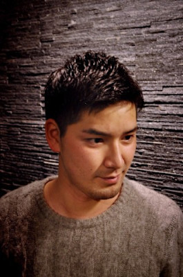 きれい目アップバングスタイル