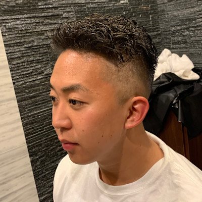 強めパーマ×スキンフェード《五反田／理容室/バーバー/ビジネ