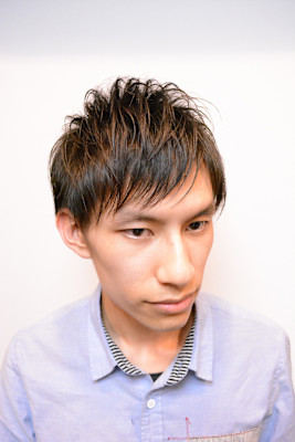 束感ショートヘア