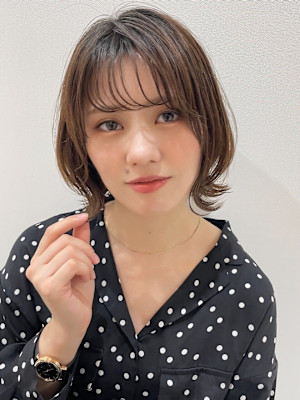 外ハネショートボブ