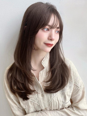 韓国風顔まわりレイヤーカットサイドバングロング艶感