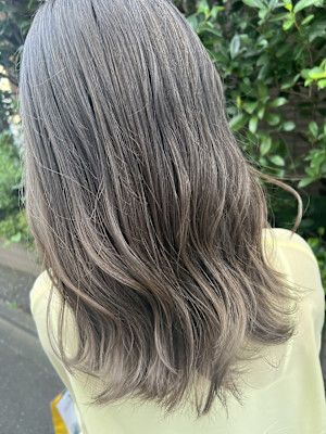 ミルクティーベージュ、グレージュ　tiptop目白