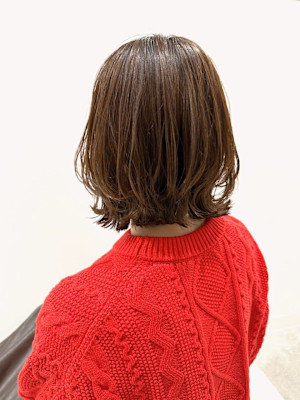 20代/30代/40代/外ハネ/くびれ/透明感/ベージュ