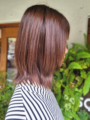 ボブウルフ　外ハネボブ　ブラウンベージュカラー　20代30代
