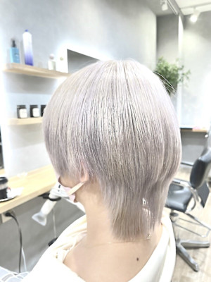 ホワイトカラー/ブリーチ3回必須