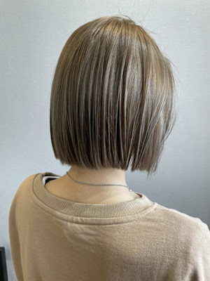 大人可愛い30代40代小顔ウルフレイヤーボブ丸みショートボブ