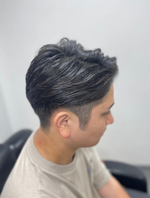 大人っぽさ抜群！ナチュラル７：３スタイル