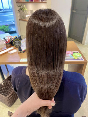 大人女性　極細ハイライトカラー☆小林