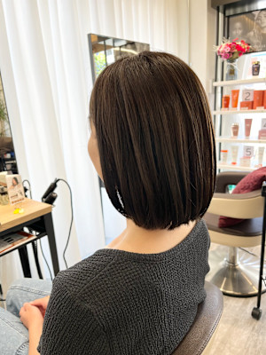 ★透明感と抜け感★アッシュベージュ×切りっぱなしボブ