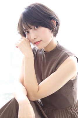 20代/30代/40代おすすめ☆小顔ショート×艶感アッシュ