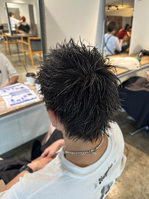 スパイキーショート