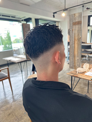 スキンフェードカット