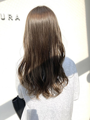 黒髪/グレーベージュ/レイヤーロング/前髪パーマ