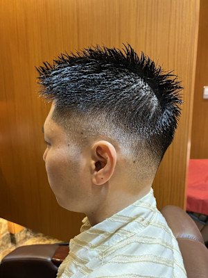 銀座　理容室　スキンフェードカット　ビジネスマン向け