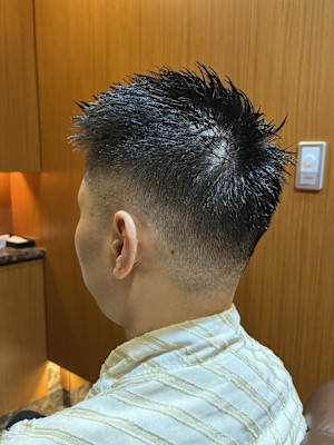 銀座　理容室　スキンフェードカット　ビジネスマン向け