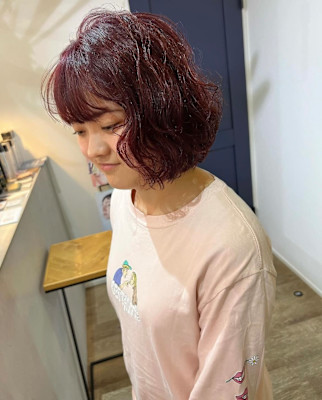 レッドブリーチダブルカラーハイライトミディアムレイヤーカット