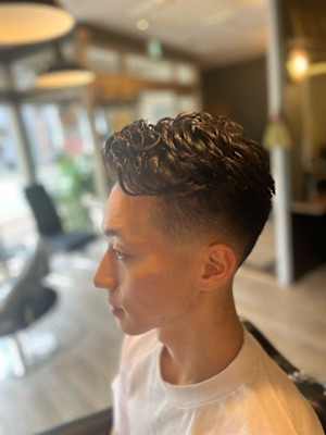 オールバックパーマ