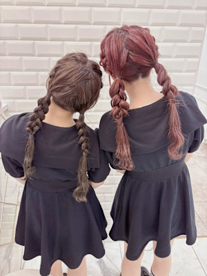 双子で可愛い編み込みおさげヘア＊まゆ