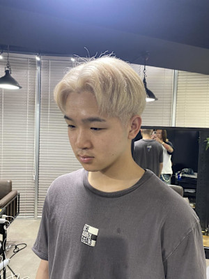 ウルフアッシュブラックカルマパーマベリーショート