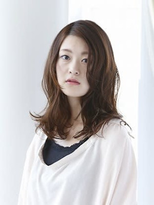 やわらかセミロング