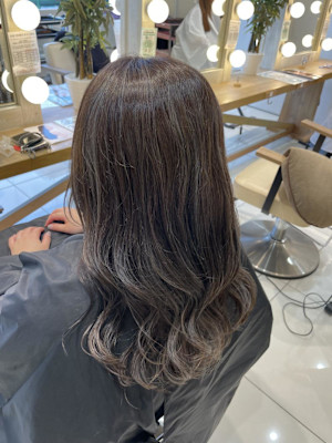 オリーブグレージュ　（千田）