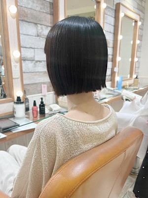 【Ｎｅｏｌｉｖｅｋｕｔａ町田店】切りっぱなしボブ