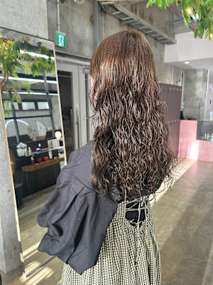 ロングパーマ×オリーブカラー