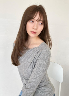 シースルーバング　くびれヘア　韓国ヘア　ナチュラルブラウン