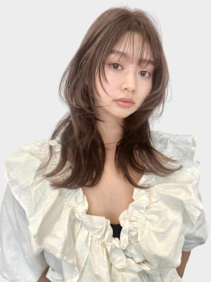 シースルーバング　くびれヘア　韓国ヘア　ナチュラルブラウン