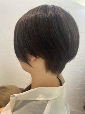 大人暗髪ショート
