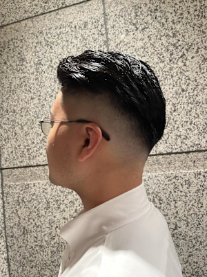 銀座　理容室　スキンフェード　七三スタイル