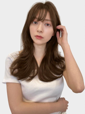 大人可愛い韓国風ミディアムレイヤーツヤ感くびれカール