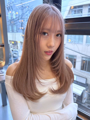 髪質改善　ミルクティーベージュ　ロングレイヤー　薄め前髪