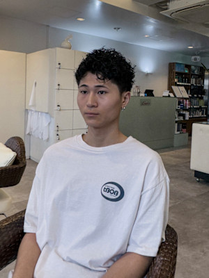 スパイキーショートパーマ