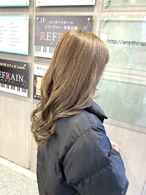 黒髪/グレーベージュ/レイヤーロング/前髪パーマ