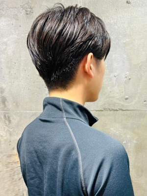 マッシュショート　ツーブロック　アッシュブラウン　韓国風