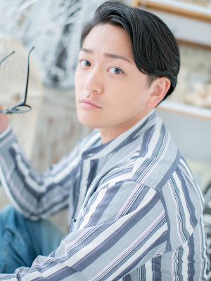 トレンドフェードカット七三ウェットショート　前髪パーマ