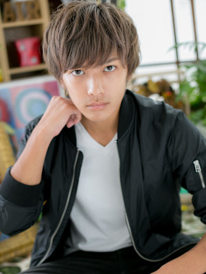 イケメンハイライトカラー★モテ髪ミニウルフ　アースカラー