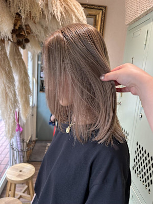 ミルクティーベージュ/ブリーチ/ハイトーン/横浜