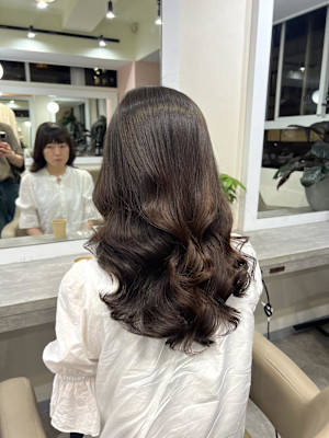 韓国風コテ巻きパーマ