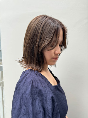 韓国風小顔効果抜群おくれ毛×外はねボブ