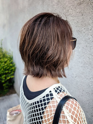 白髪ぼかしハイライト×レイヤーボブ