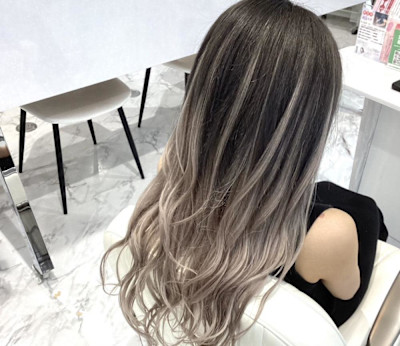 グレイカラー  バレイヤージュ風にエクステ