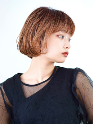 大人フワッとボブ