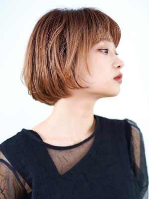 大人フワッとボブ