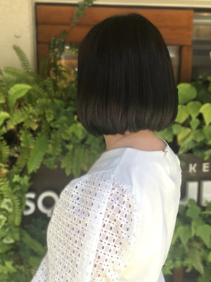 丸みボブ　グレージュ　20代30代40代　艶カラー　髪質改善